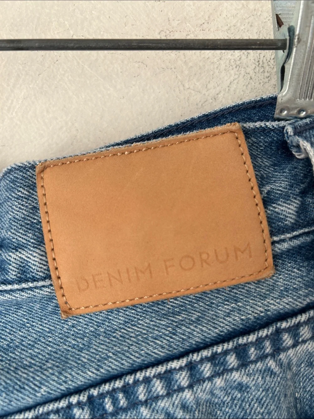 Aritzia Denim Forum The 90’s Pencil Midi Denim Skirt in Blue Sz 28 utility - Picture 10 of 15
